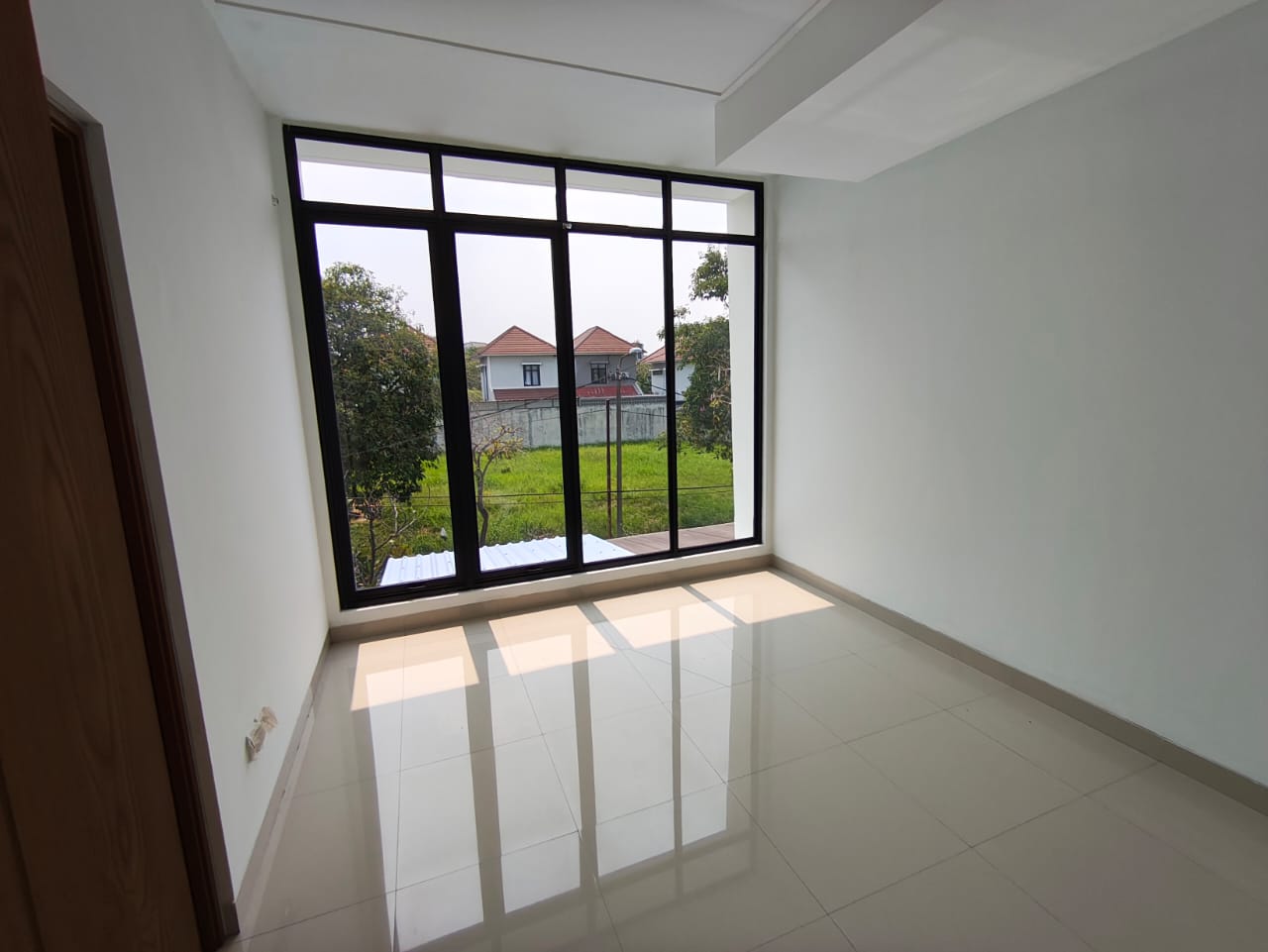 Rumah Disewakan di Summer Bliss Taman Simpruk